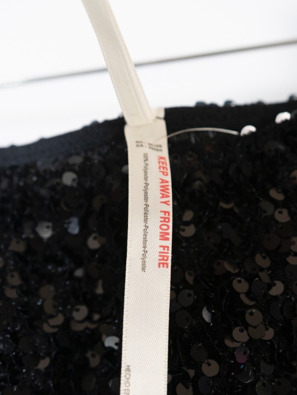 NEW Anthropologie Sequin Sparkle Velvet Velour Embellished Mini Hot Shorts Black - Picture 3 of 4